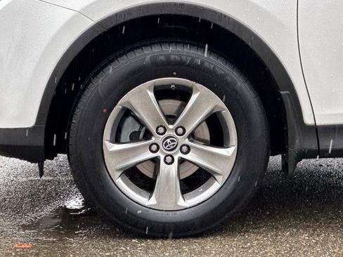 Used 2015 Toyota RAV4 XLE image 12