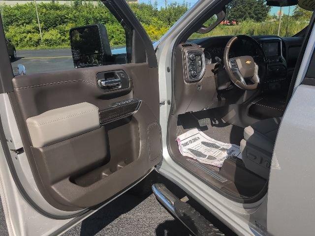 Used 2023 Chevrolet Silverado 2500 LT w/ Convenience Package AWD/4WD image 12