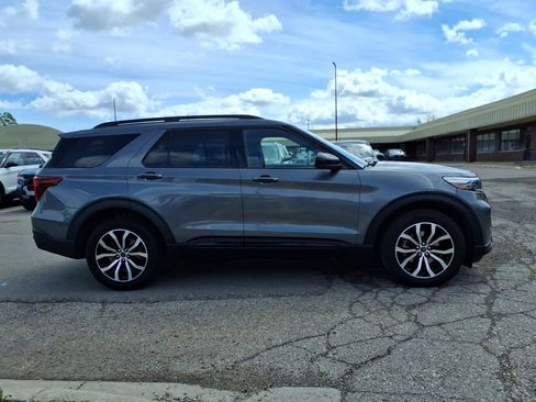 Certified 2022 Ford Explorer ST AWD/4WD image 6