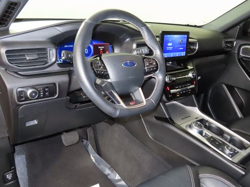 Used 2023 Ford Explorer ST image 37