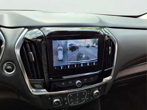 Certified 2021 Chevrolet Traverse Premier w/ Redline Edition AWD/4WD image 22