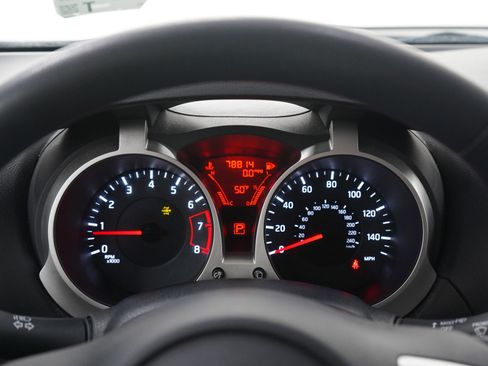 Used 2013 Nissan Juke S image 24