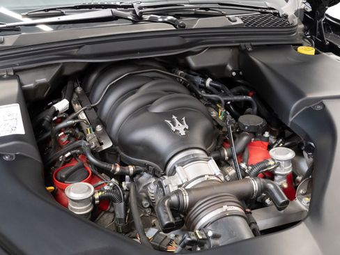 Used 2012 Maserati GranTurismo MC image 30