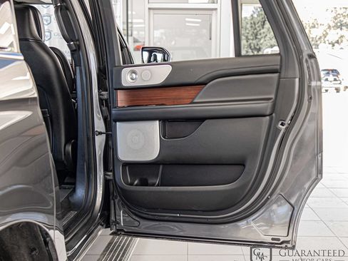 Used 2021 Lincoln Navigator L Reserve w/ Luxury Package AWD/4WD image 42