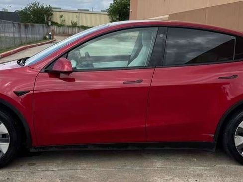 Used 2021 Tesla Model Y Long Range AWD/4WD image 7
