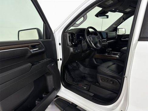 Used 2023 Chevrolet Silverado 1500 RST w/ RST All Star Premium Package AWD/4WD image 3