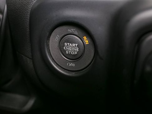 Used 2022 Jeep Wrangler Unlimited Sahara w/ LED Lighting Group AWD/4WD image 35