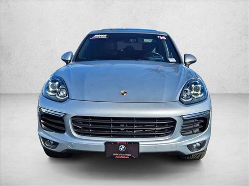 Used 2016 Porsche Cayenne S image 2