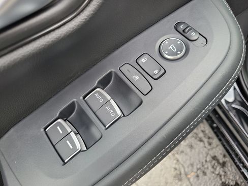 New 2027 Honda HR-V EX-L image 10