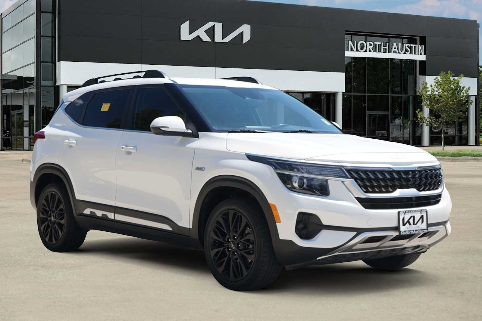 Certified 2022 Kia Seltos Nightfall Edition AWD/4WD image 6