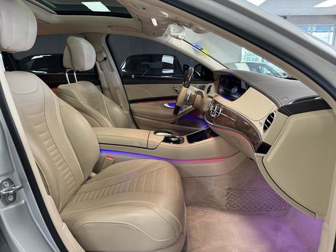 Used 2019 Mercedes-Benz S 560 Sedan image 20