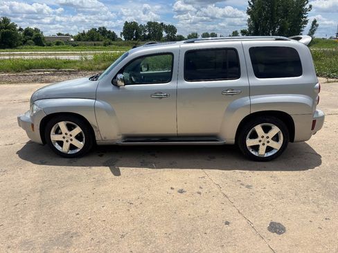 Used 2006 Chevrolet HHR LT w/ Preferred Equipment Group FWD image 9