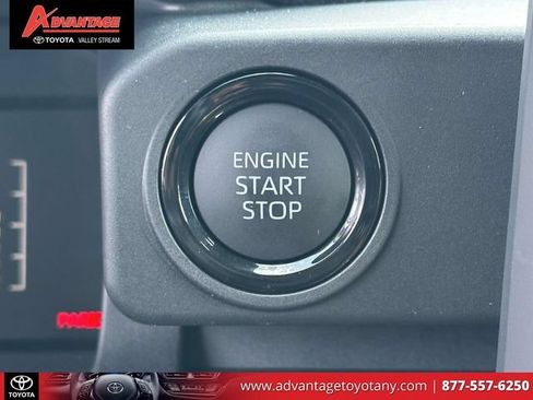 Used 2026 Toyota Tacoma SR5 AWD/4WD image 32