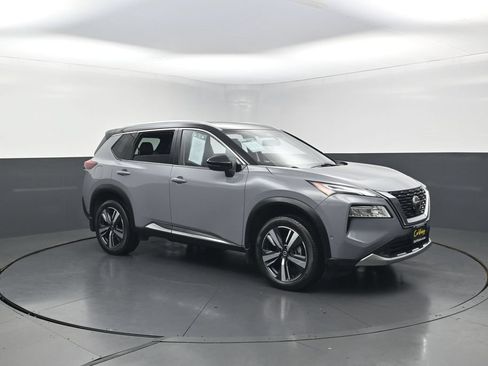 Used 2021 Nissan Rogue Platinum FWD image 6