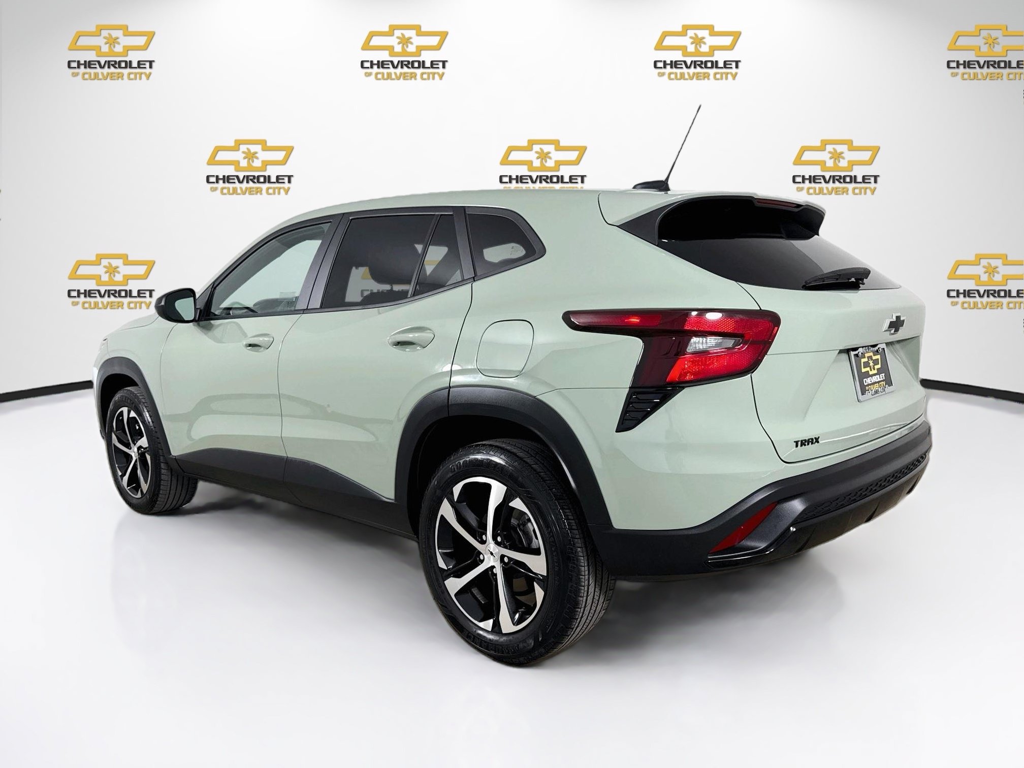 Used 2024 Chevrolet Trax RS FWD image 6