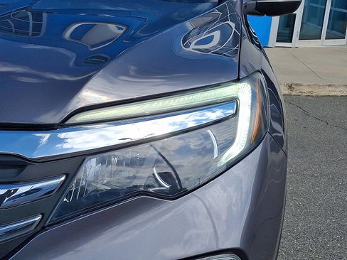 Used 2017 Honda Pilot EX-L image 9