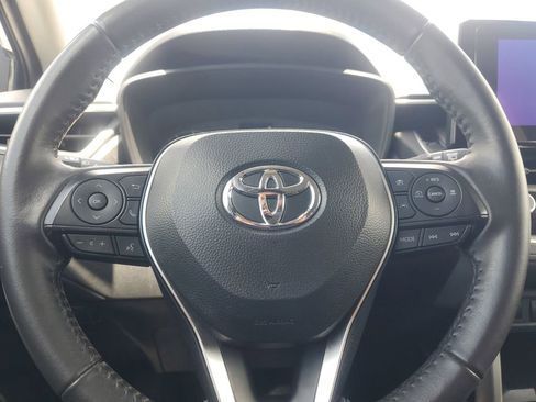 Used 2024 Toyota Corolla Cross LE FWD image 19