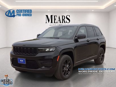 Used 2025 Jeep Grand Cherokee Altitude