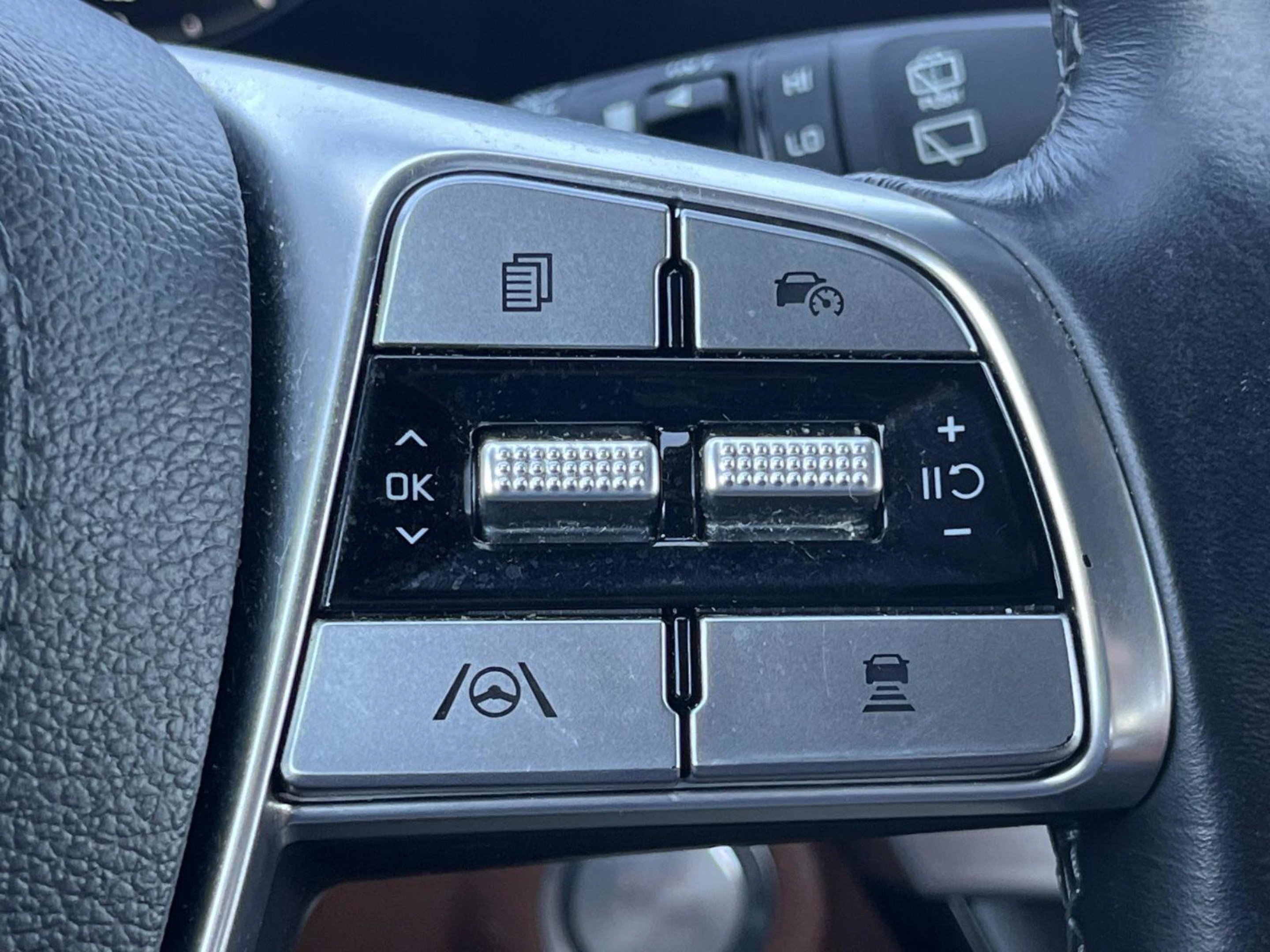 Used 2023 Kia Telluride SX X-Pro AWD/4WD image 40
