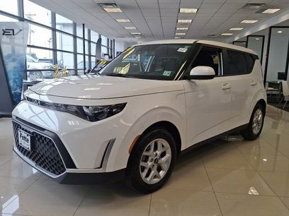 Certified 2023 Kia Soul LX w/ LX Technology Package