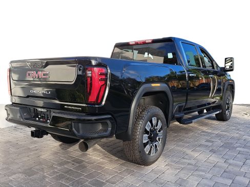 New 2026 GMC Sierra 2500 Denali w/ Denali Reserve Package image 6