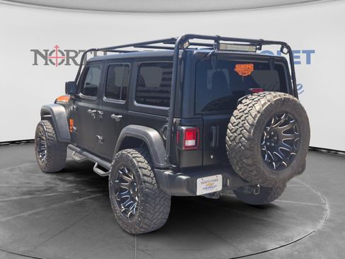 Used 2018 Jeep Wrangler Unlimited Sport AWD/4WD image 5