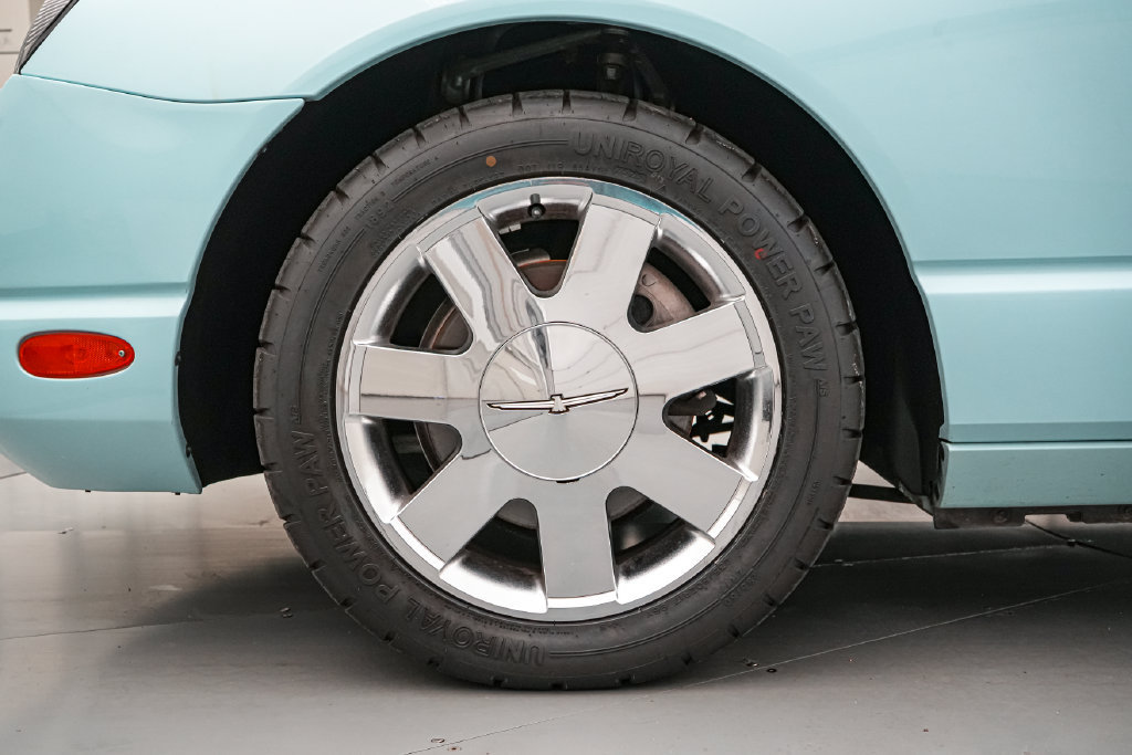 Used 2003 Ford Thunderbird RWD image 10