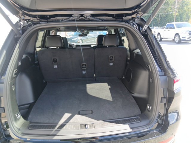 New 2027 Jeep Grand Cherokee Limited AWD/4WD image 12