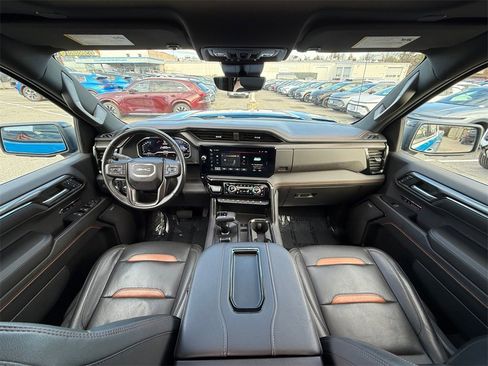 Used 2022 GMC Sierra 1500 AT4 image 25