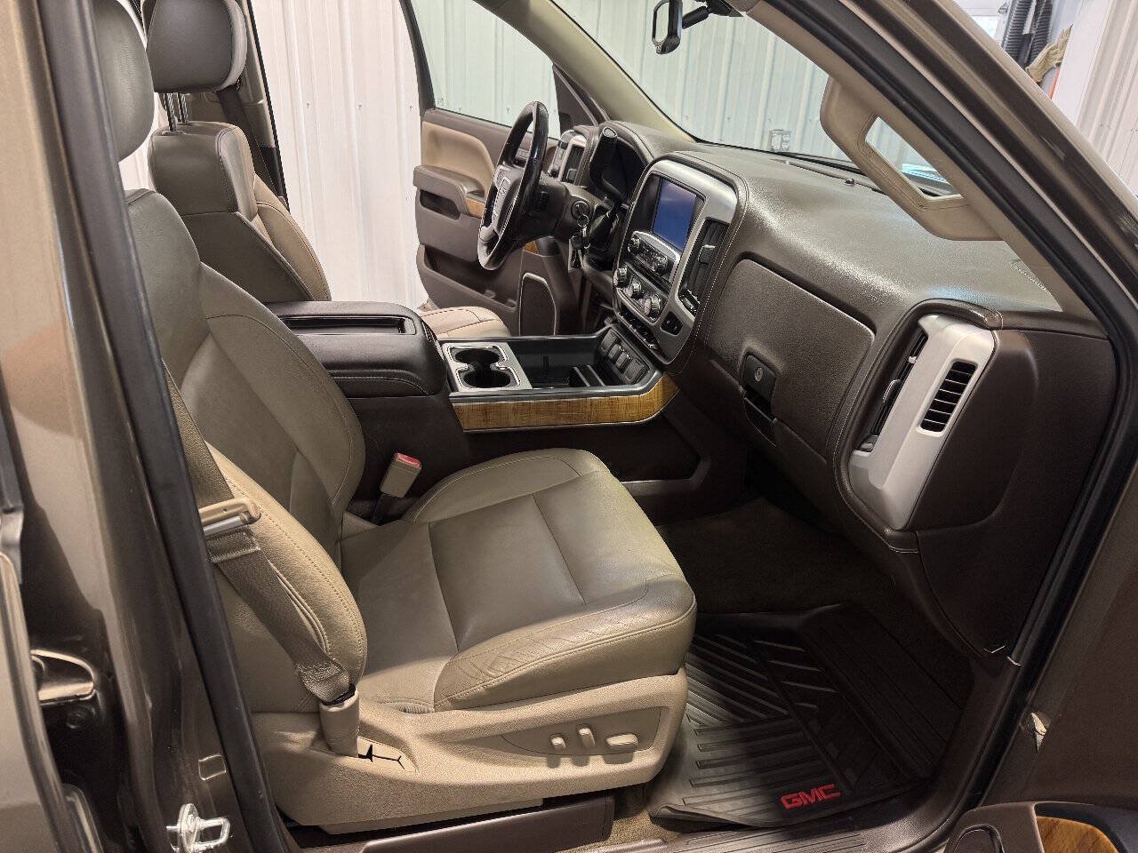 Used 2015 GMC Sierra 1500 SLT w/ SLT Preferred Package AWD/4WD image 17