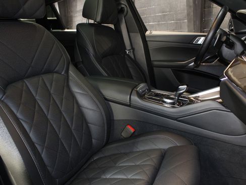 Used 2023 BMW X6 xDrive40i w/ M Sport Package image 42