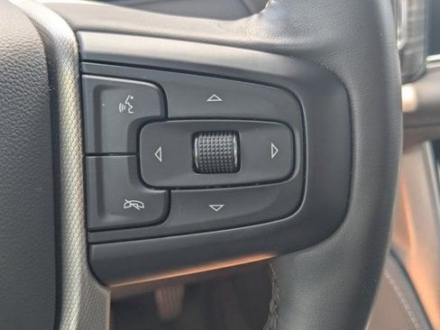 Used 2024 GMC Yukon Denali RWD image 28