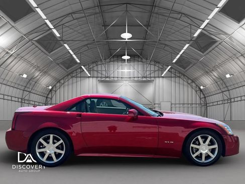 Used 2005 Cadillac XLR RWD image 6