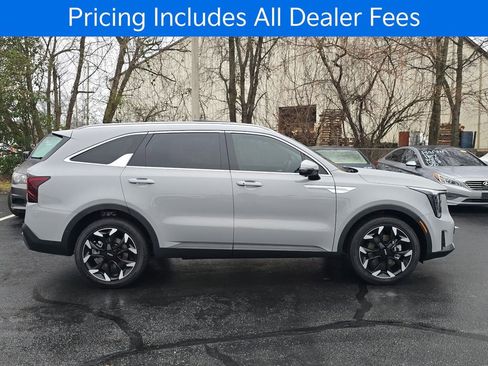 New 2026 Kia Sorento SX FWD image 2