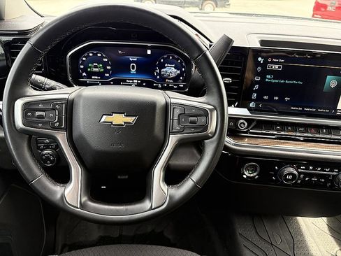 Used 2023 Chevrolet Silverado 1500 LT image 14