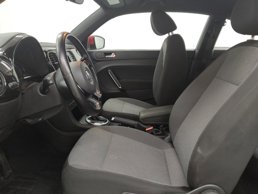 Used 2019 Volkswagen Beetle 2.0T S FWD image 17