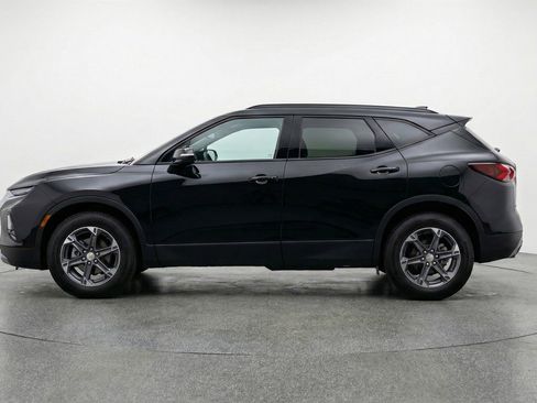 Used 2025 Chevrolet Blazer LT image 5