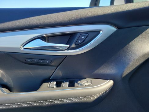 Used 2024 Buick Envision Avenir image 17