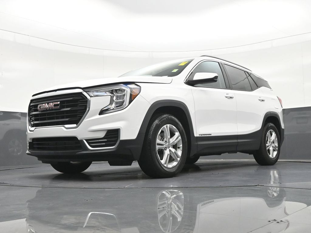 Used 2024 GMC Terrain SLE w/ Driver Convenience Package FWD image 25