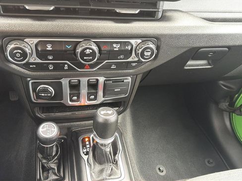 Used 2025 Jeep Wrangler Sport image 14