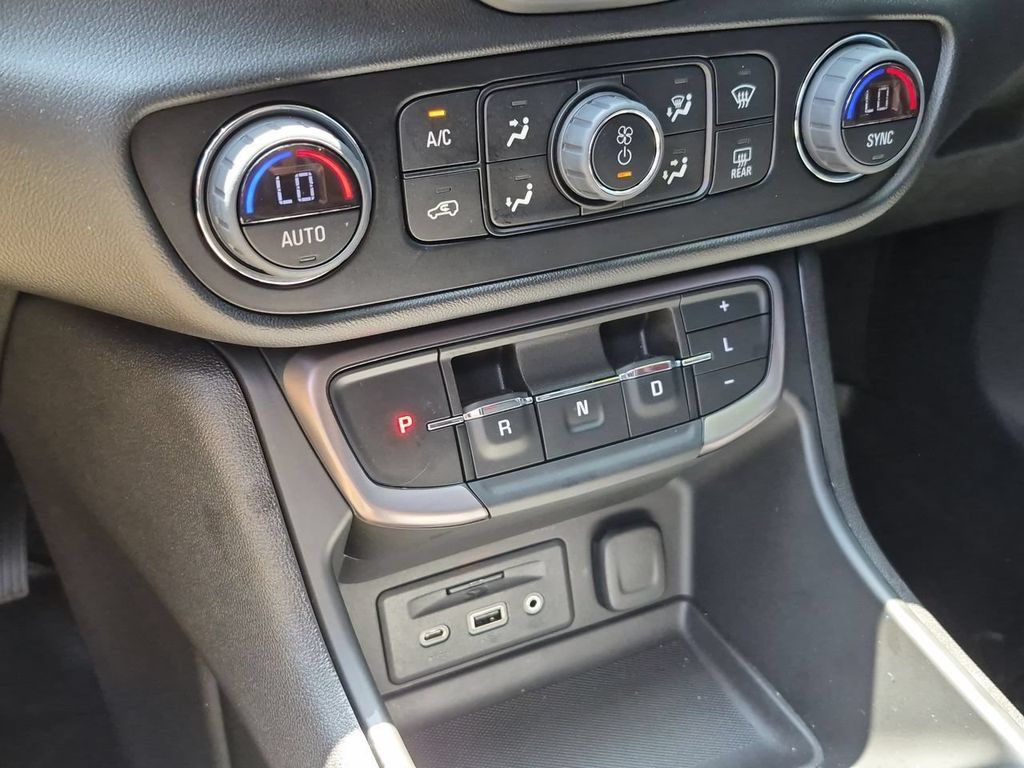 Used 2024 GMC Terrain AT4 w/ Infotainment Package II AWD/4WD image 16