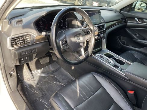 Used 2022 Honda Accord Touring image 10
