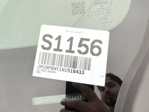 Used 2022 MAZDA MAZDA3 s image 31