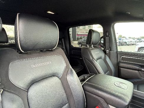 Used 2024 RAM 1500 Laramie AWD/4WD image 32