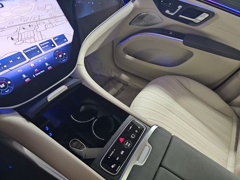 Certified 2023 Mercedes-Benz EQS 580 4MATIC SUV image 27