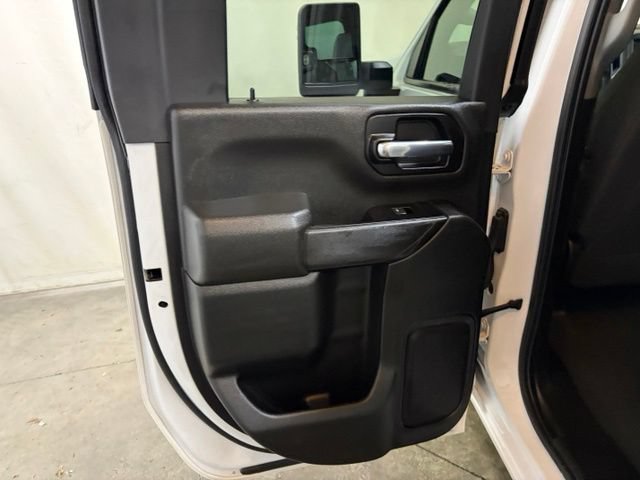 Used 2022 Chevrolet Silverado 2500 Custom w/ Custom Value Package AWD/4WD image 21