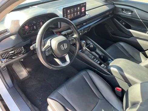 Certified 2023 Honda Accord Touring image 4