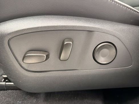 Used 2026 Buick Enclave Sport Touring w/ Power Package FWD image 14