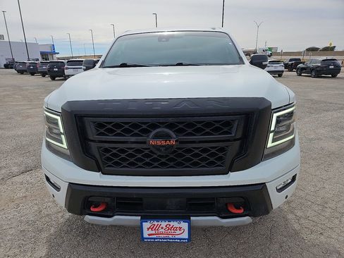 Used 2020 Nissan Titan PRO-4X w/ Pro-4x Convenience Package image 12