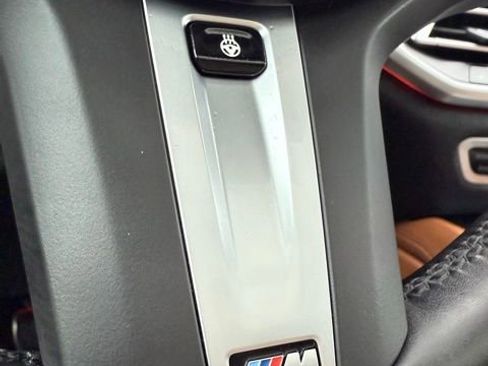 Used 2023 BMW X6 xDrive40i w/ M Sport Package image 63